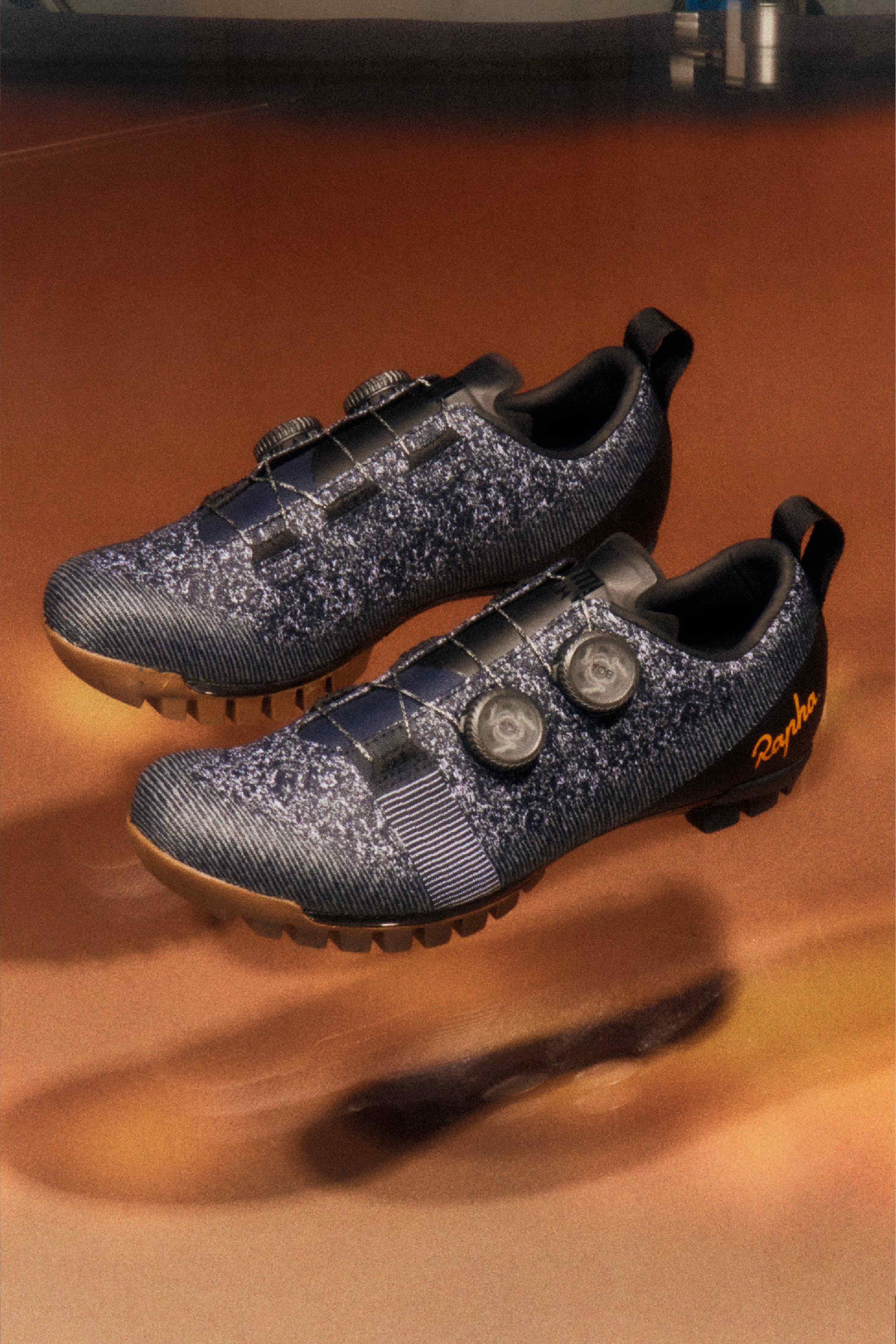 エクスプロア シューズ Rapha パワーウィーブ