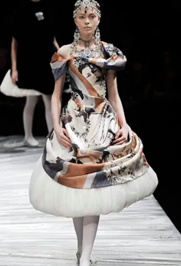 Alexander McQueen 2008 'Queen Elizabeth 【公式通販】
