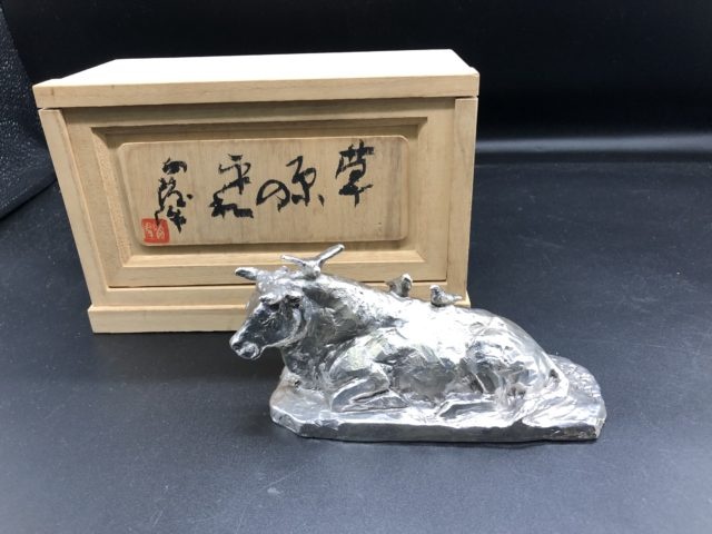 北村 西望 純銀製置物「草原の平和」 ｜ ブランド品の買取ならエコリング