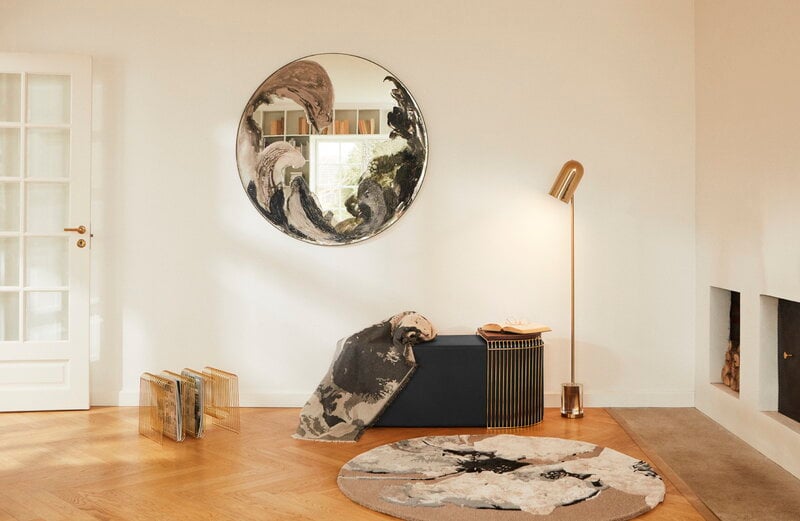 AYTM Curva magazine holder, gold | Finnish Design Shop