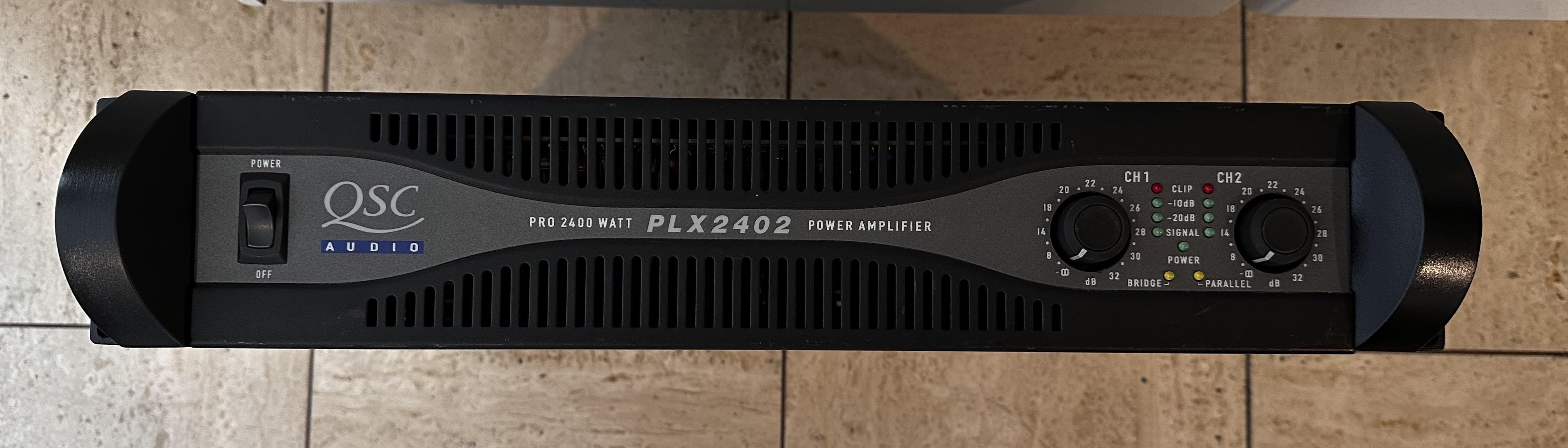 PLX2402 - QSC PLX2402 - Audiofanzine