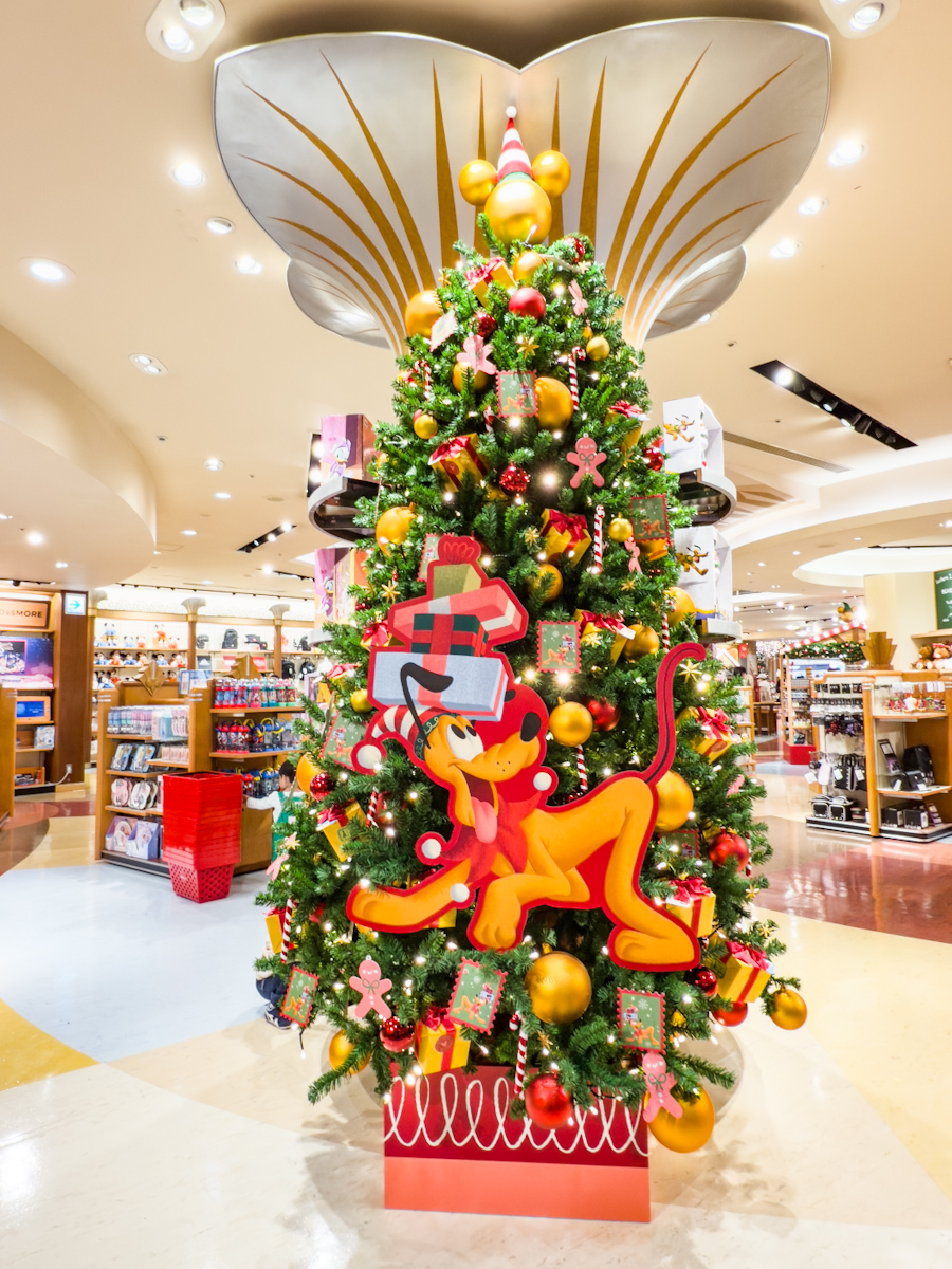 クリスマスを盛り上げるアイテムがいっぱい！ディズニーストア