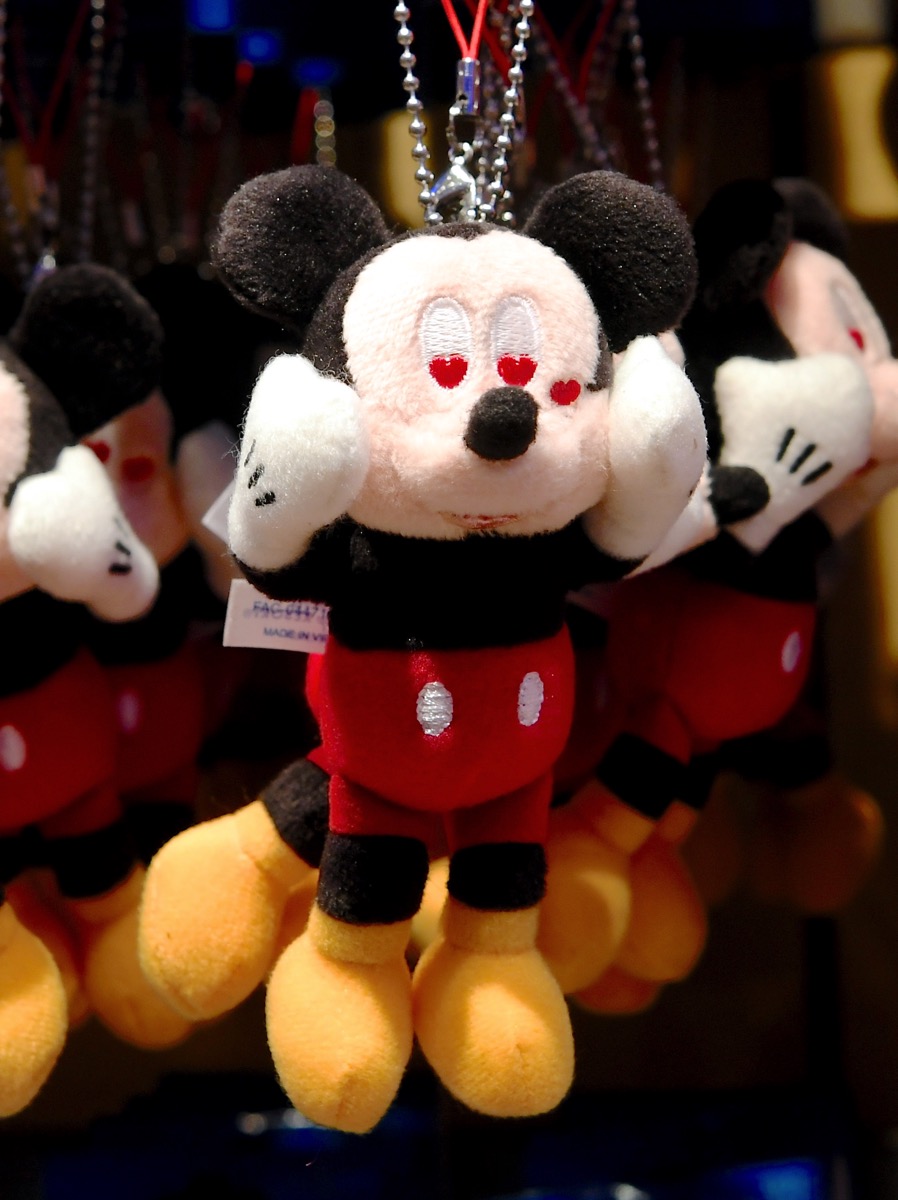 お誕生日をお祝い！東京ディズニーランド“ミッキーマウス”スクリーン