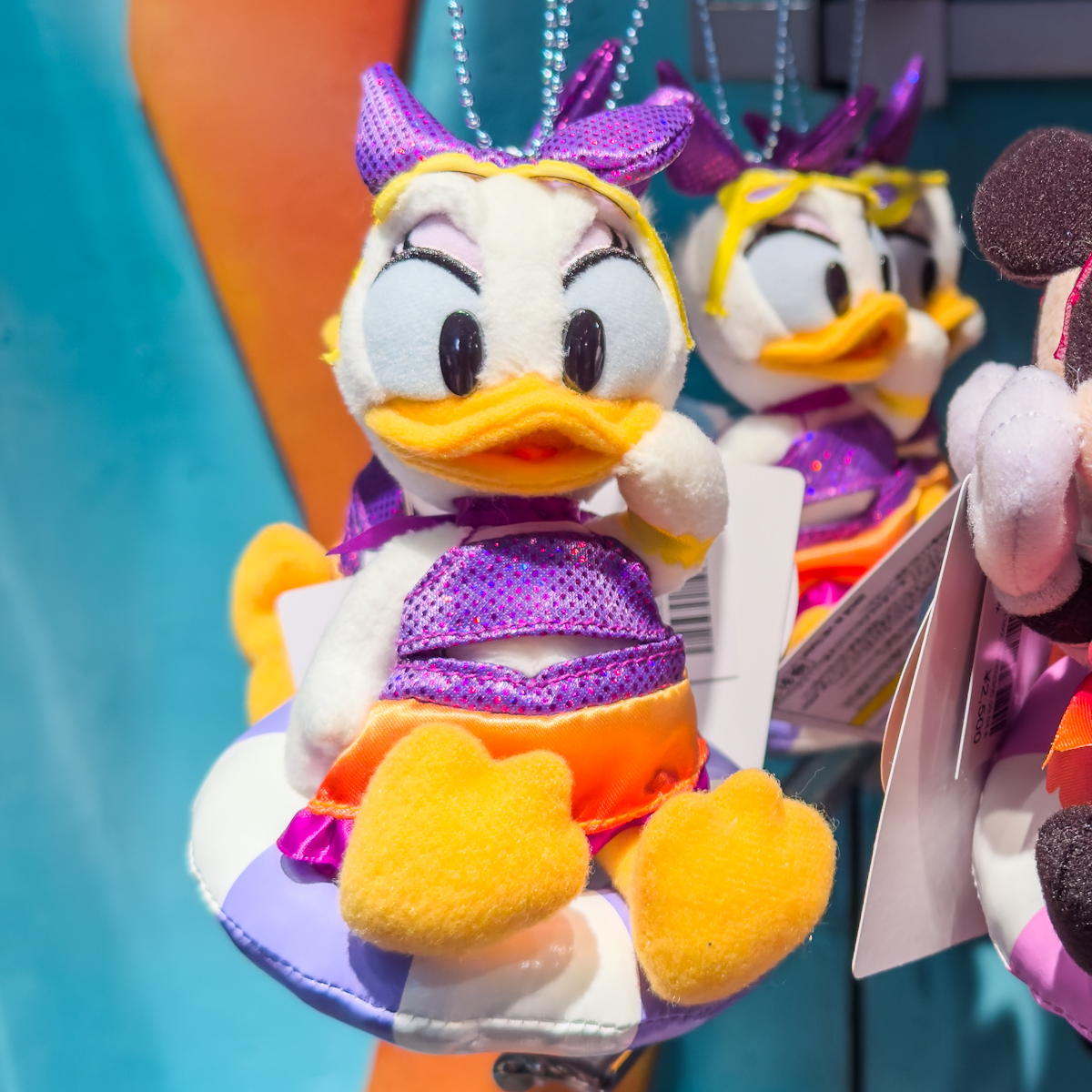 ディズニーストア チェス ピンバッジ 32個セット ミッキー チップ