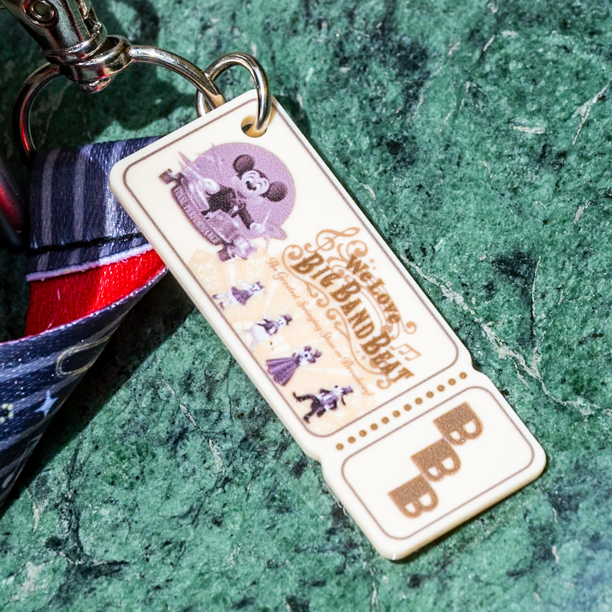 ドラムをたたくミッキーマウスデザイン！東京ディズニーシー「We Love