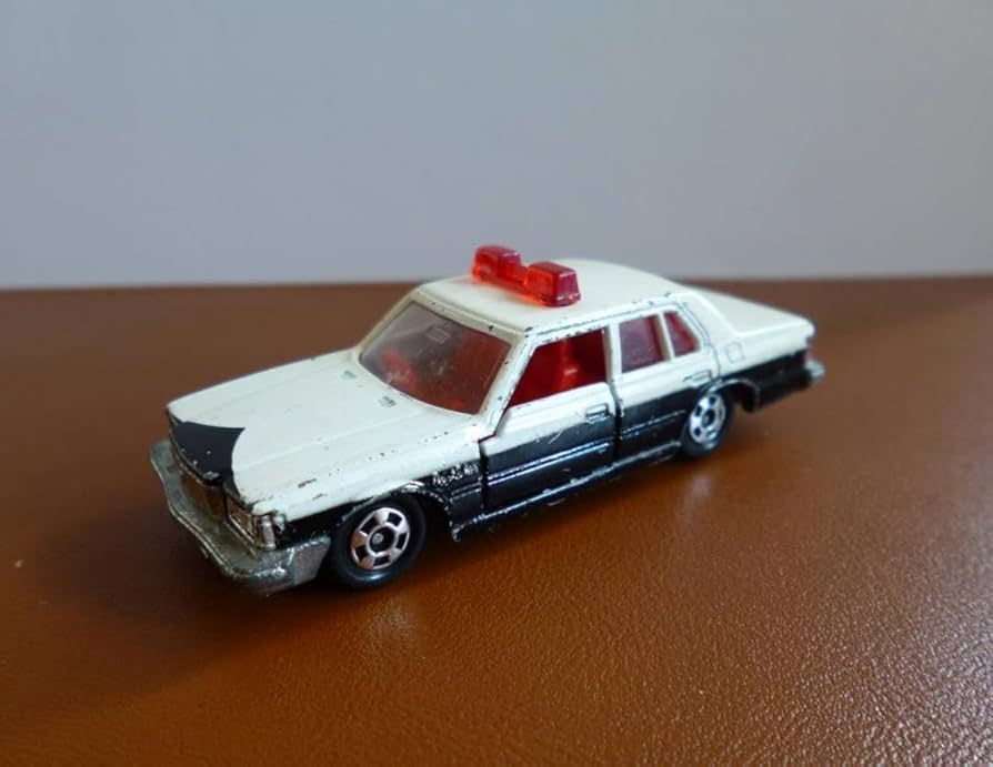 Amazon.co.jp: 昭和 トミカ 日本製 トヨタ クラウン パトカー No.55
