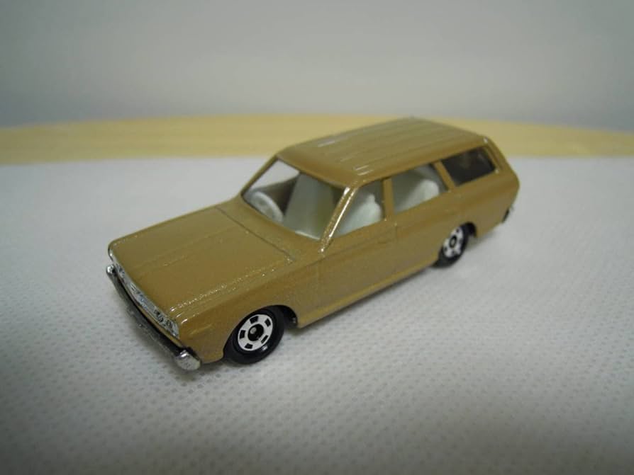 Amazon.co.jp: 特注 トミカ セドリック ワゴン ノスタルジック