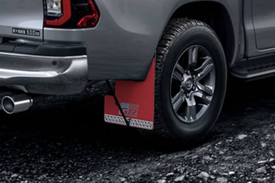 Amazon | TRD MS328-0K003 マッドフラップ レッド ハイラックス(12#系