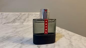 Amazon.com : Prada Luna Rossa Carbon For Men Eau De Toilette Spray