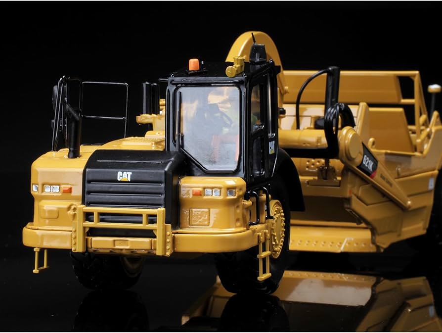 Amazon.com: Diecast Masters 1:50 Scale Caterpillar 621K Scraper
