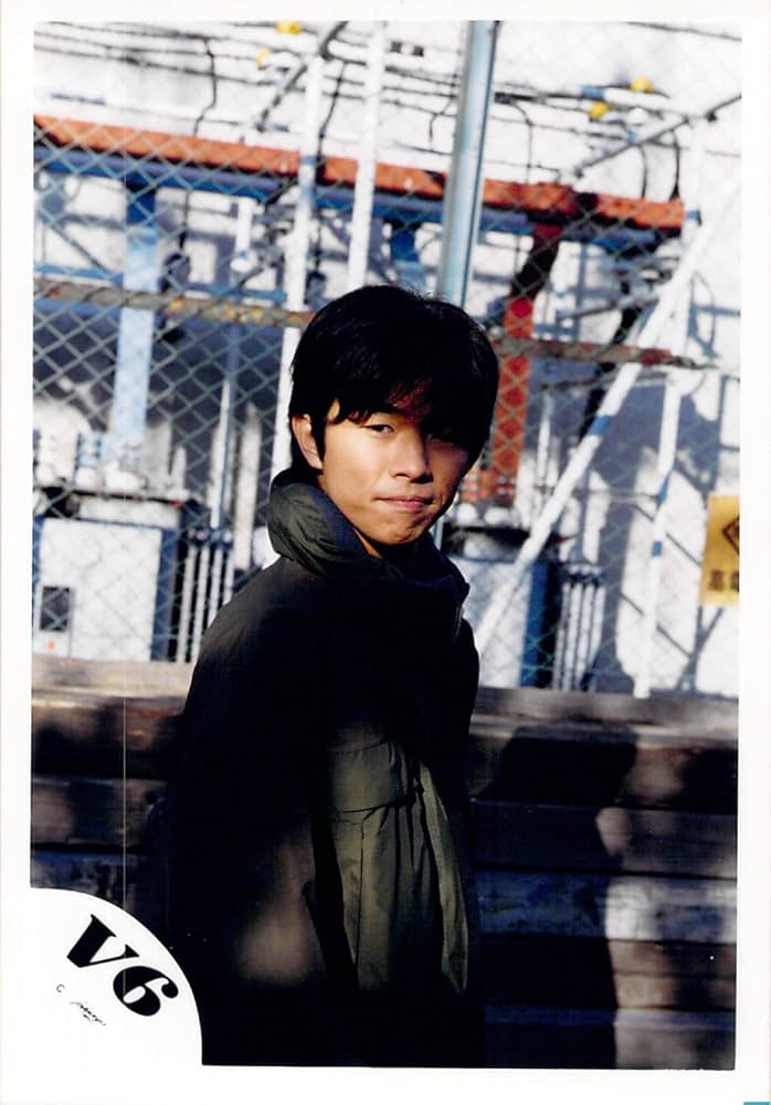 Amazon.co.jp: V6・【公式写真】・井ノ原快彦（イノッチ）・JCロゴ・生