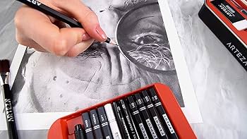 Amazon.com: Arteza Drawing Set for Adults, Set of 33 Artist