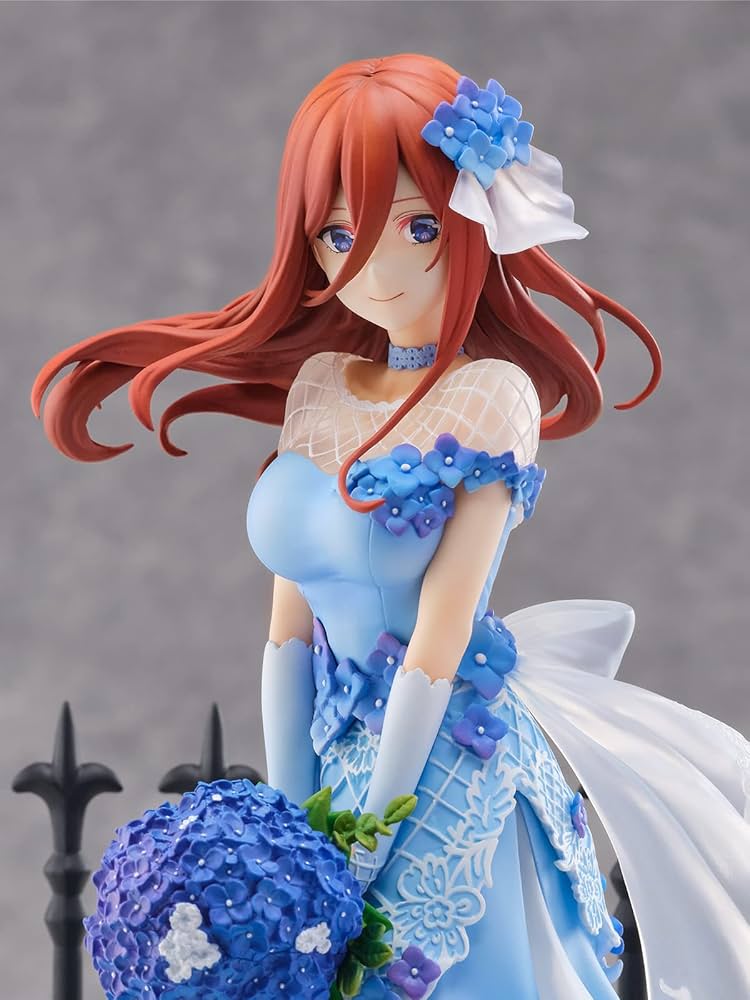 Amazon.co.jp: SHIBUYA SCRAMBLE FIGURE 映画「五等分の花嫁」中野 三
