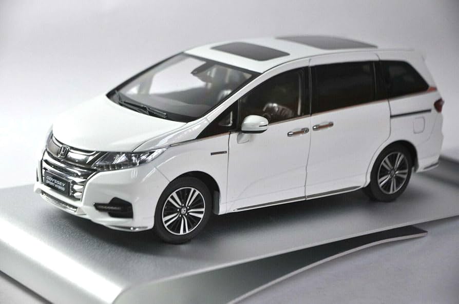 Amazon | ミニカー 1/18 ホンダ オデッセイ 2019 (ホワイト) 本田