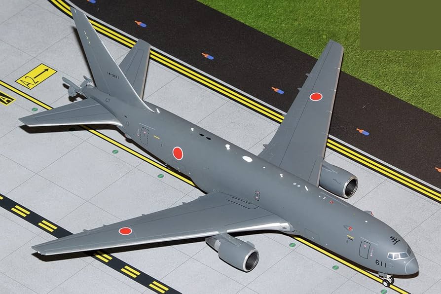 Amazon.com: GeminiJets G2JSD998 Japan Air Self Defense Force/JASDF