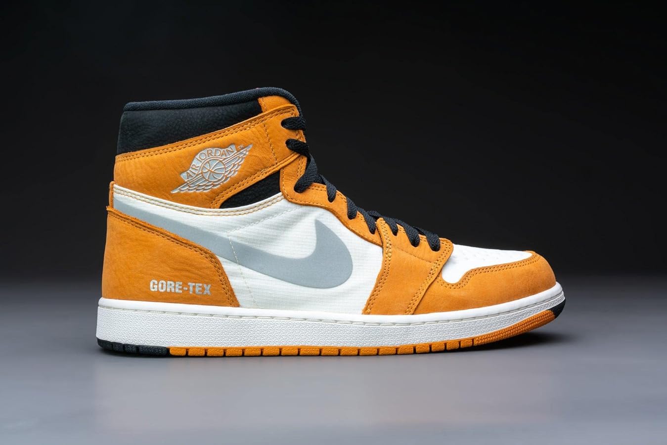 Amazon.com | Jordan Mens Air 1 Element GORE-TEX DB2889 700 Light