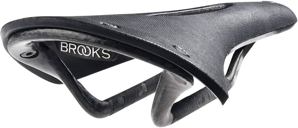 Amazon | BROOKS(ブルックス) 幅132mm 250gの穴あきカーボンサドル
