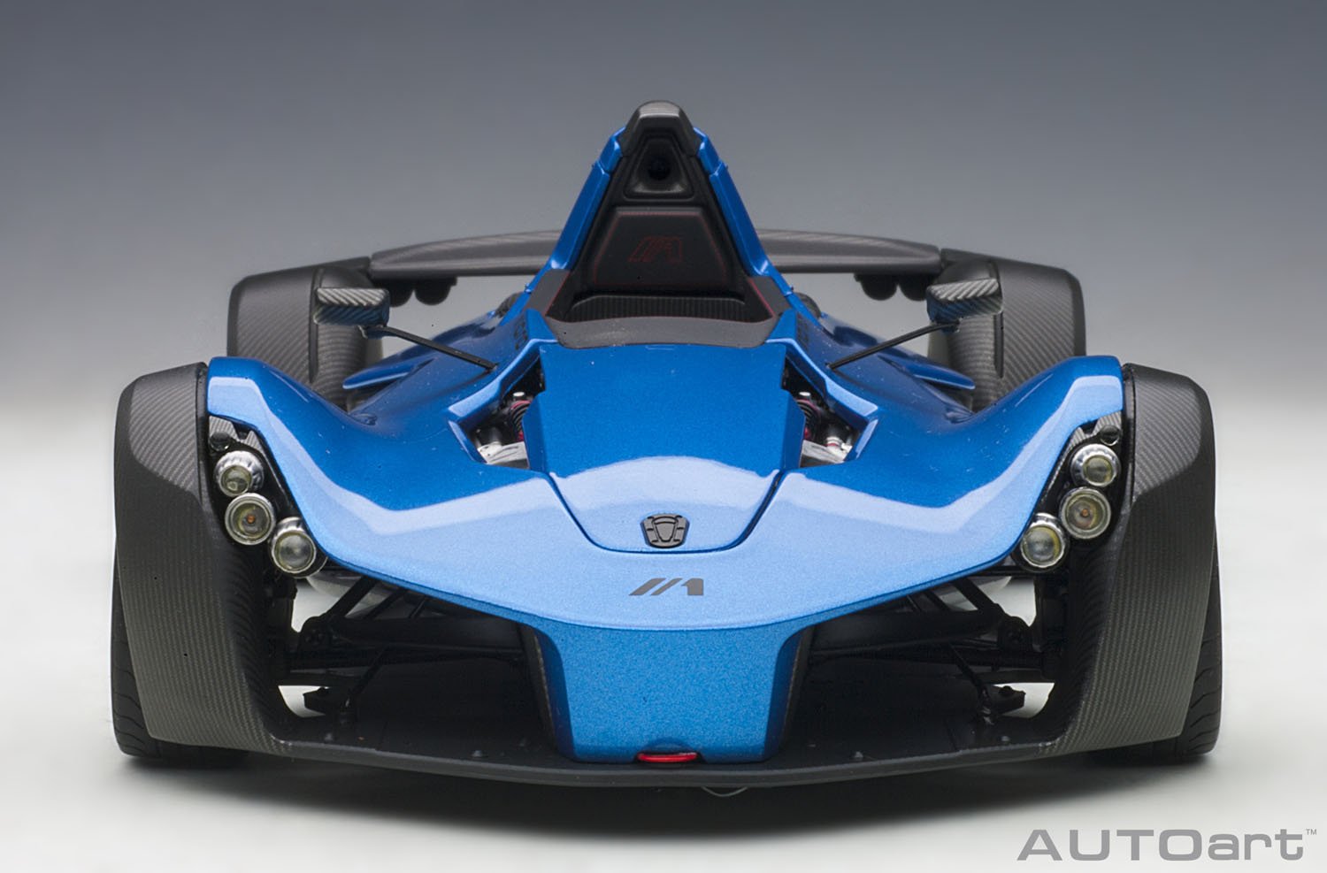 Amazon | AUTOart 1/18 BAC モノ メタリック ブルー 完成品 | ミニカー