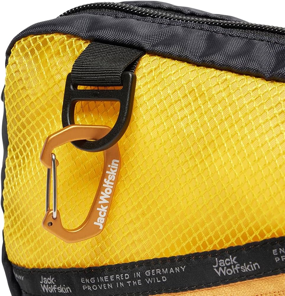 Amazon.co.jp: [ジャックウルフスキン] ポーチ 11L(ガジェット