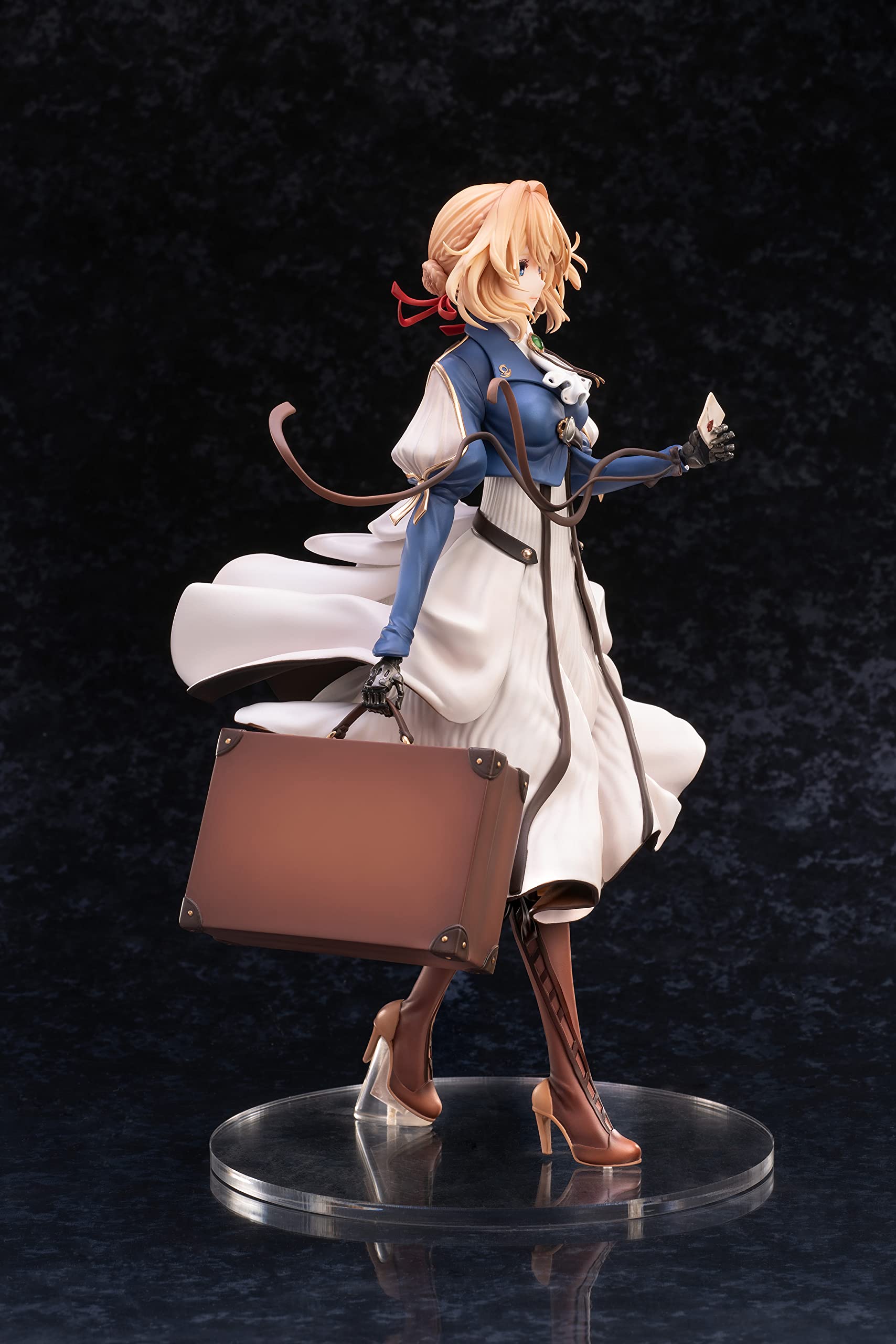 Amazon.co.jp: ヴァイオレット・エヴァーガーデン フィギュア 1/4