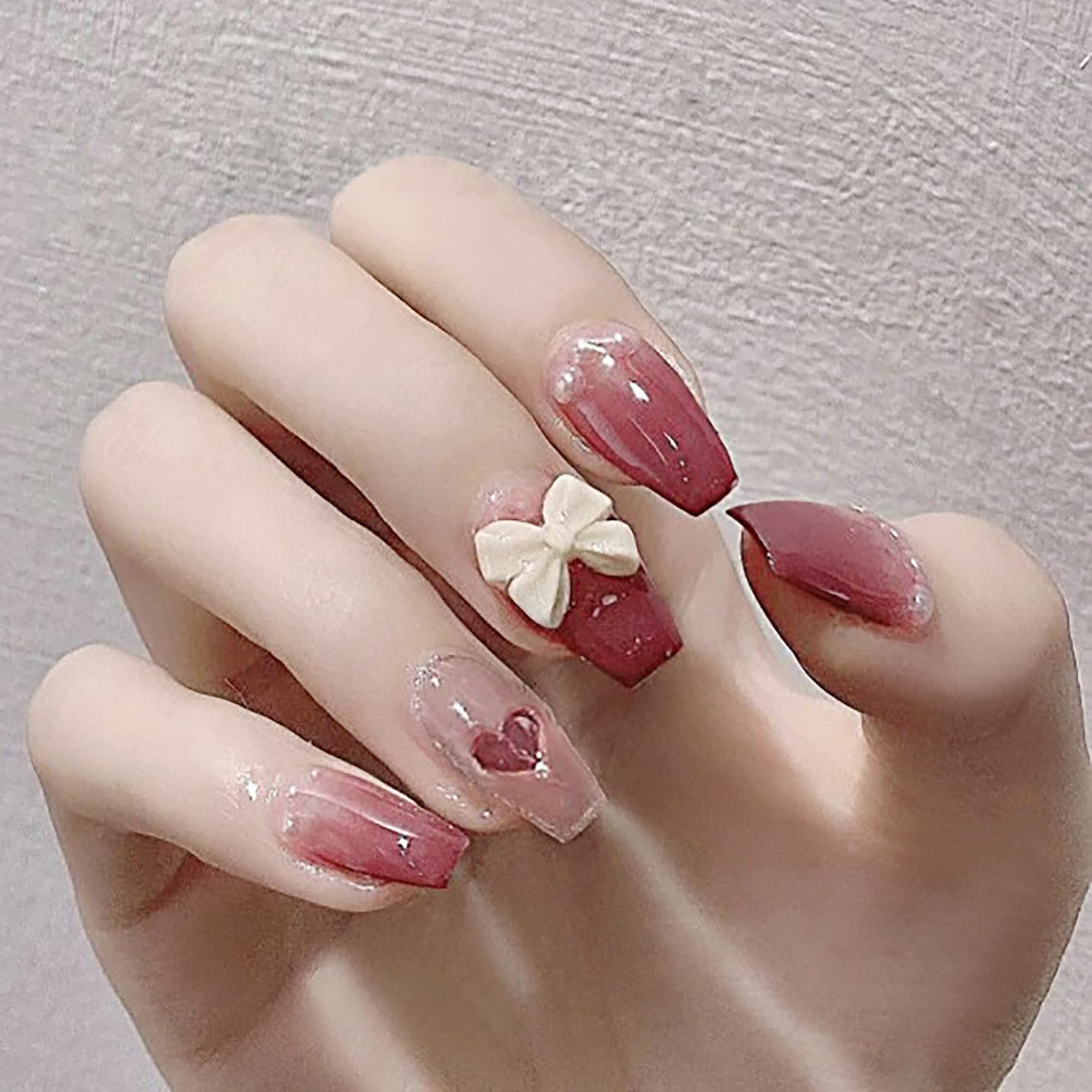 Amazon | Faith Force 24枚入 セット ネイルチップ 中位の長さ 立体蝶