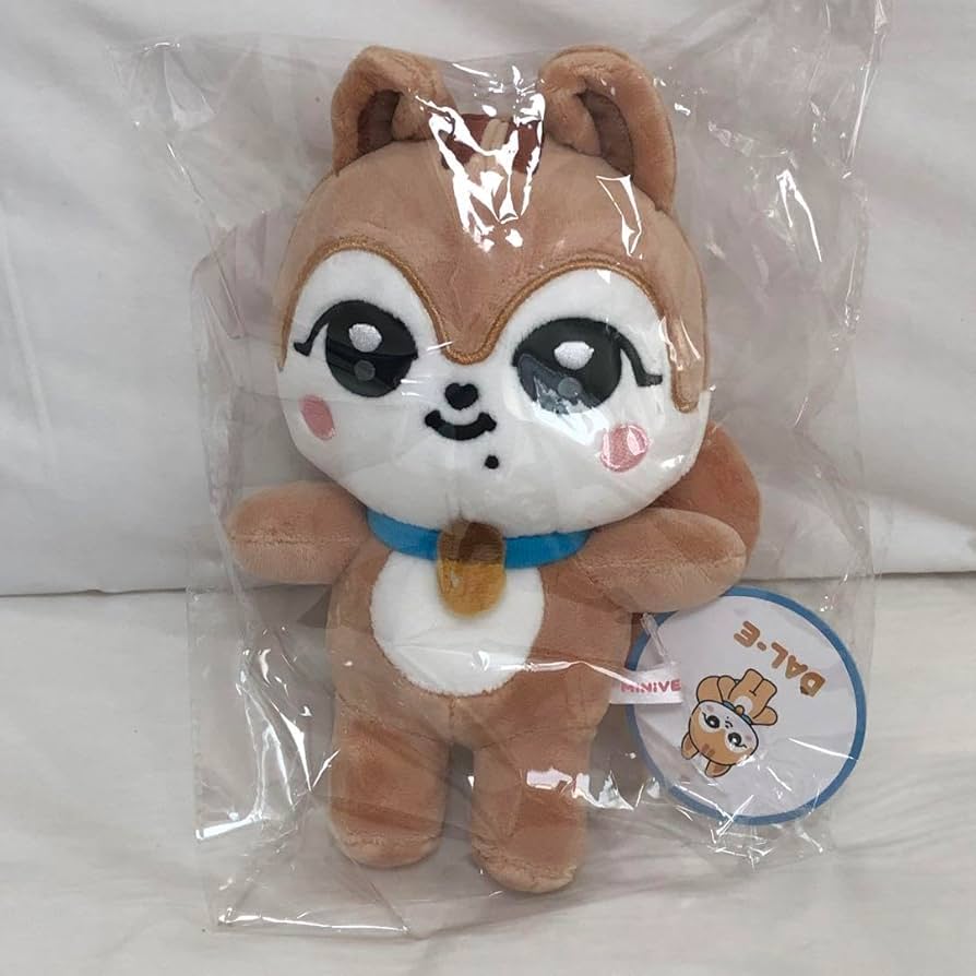 IVE MINiVE Pop-Up Plush DAL-E Dali Gaul : Amazon.ca: Toys & Games