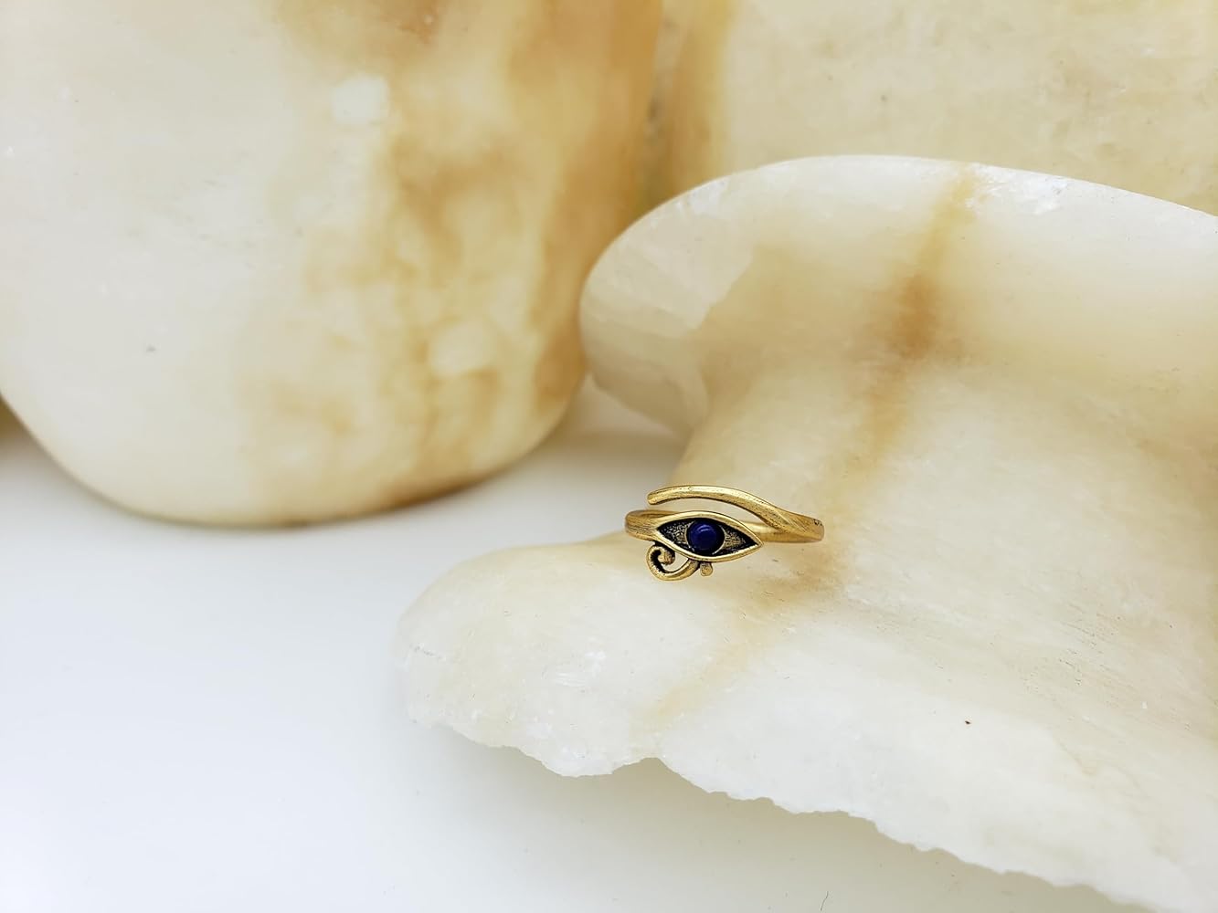 Amazon | ミュージアム複製 エジプトのホルスの目リング ラピス付き