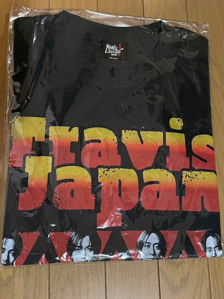 Amazon.co.jp: Travis Japan トラジャ ワールドツアー Tシャツ : おもちゃ