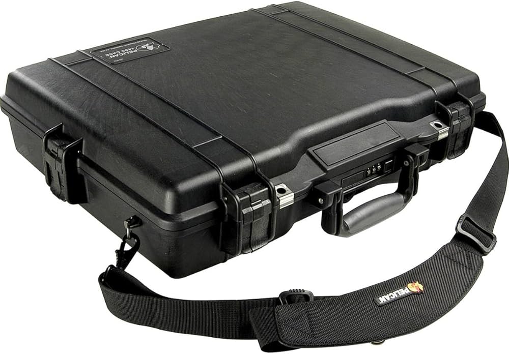 Amazon.co.jp: PELICAN ハードケース 1495CC1 16L PC スペース 有