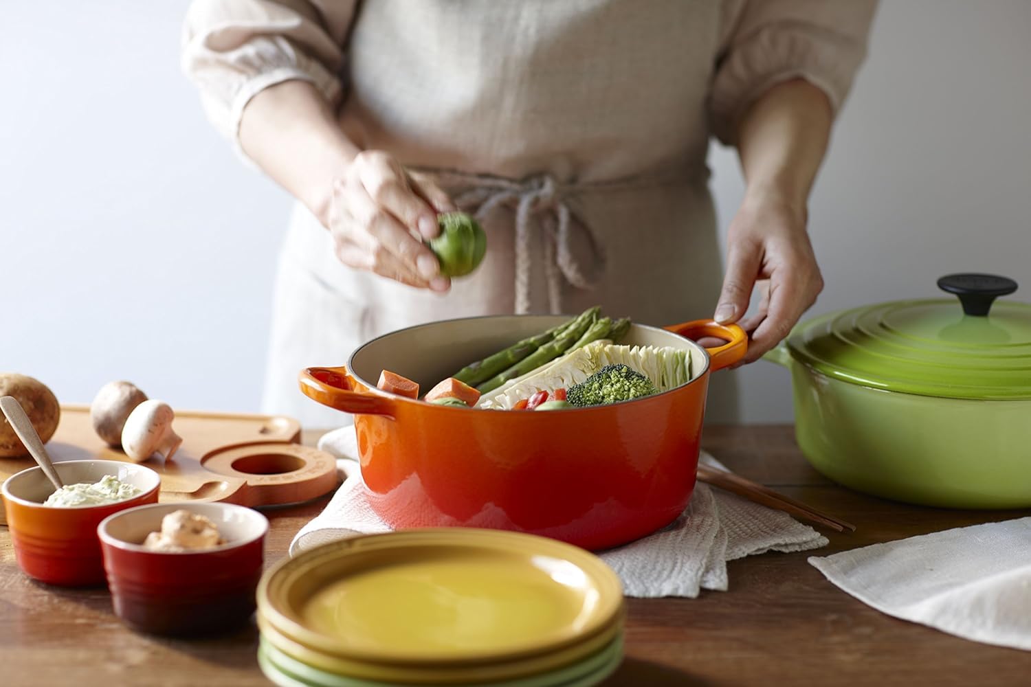 Amazon.co.jp: ル・クルーゼ(Le Creuset) 鋳物 ホーロー 鍋 両手鍋 鉄