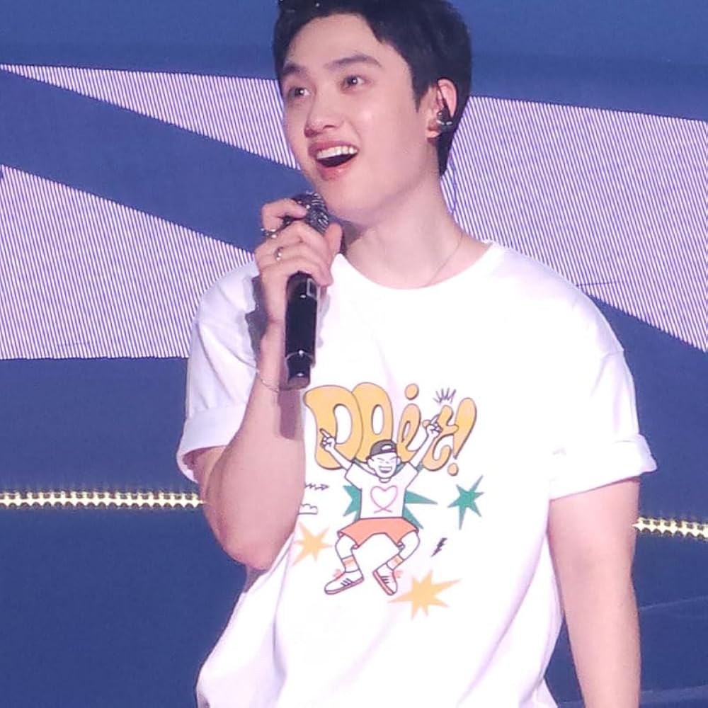 Amazon.co.jp: [さん店] EXO ディオ D.O. グッズ Tシャツ DO it！2025