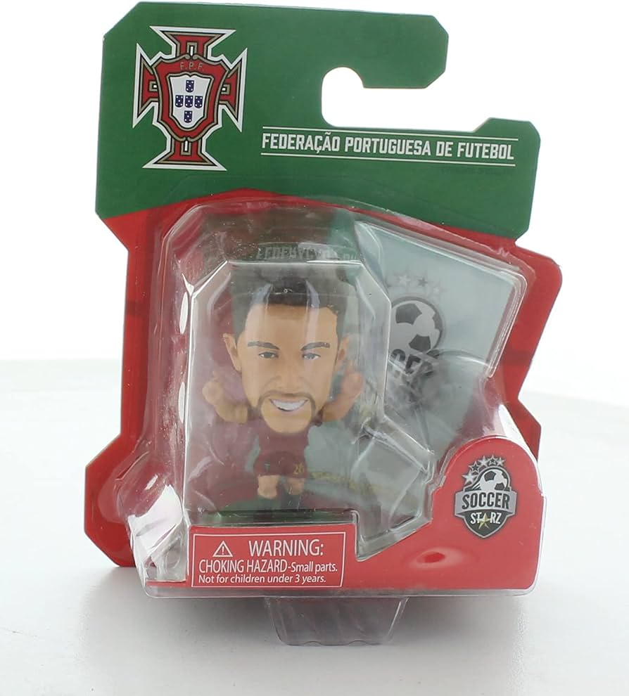 Amazon.com: SoccerStarz - Portugal Diogo Jota - Home Kit : Toys
