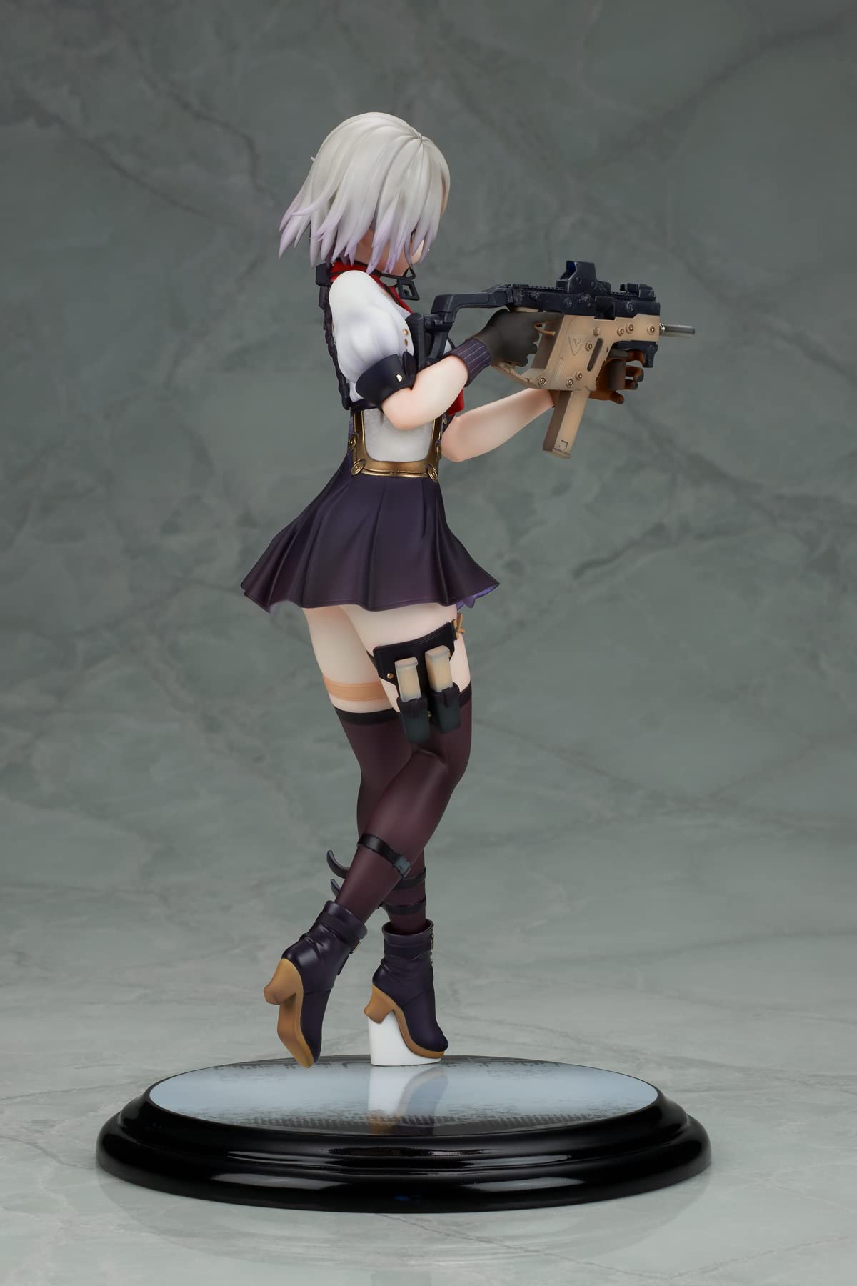 Amazon | わんだらー ドールズフロントライン Vector 1/7スケール