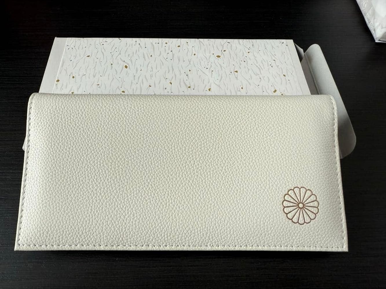 Amazon | 皇居 長財布 白 ホワイト | ノーブランド品 | 財布