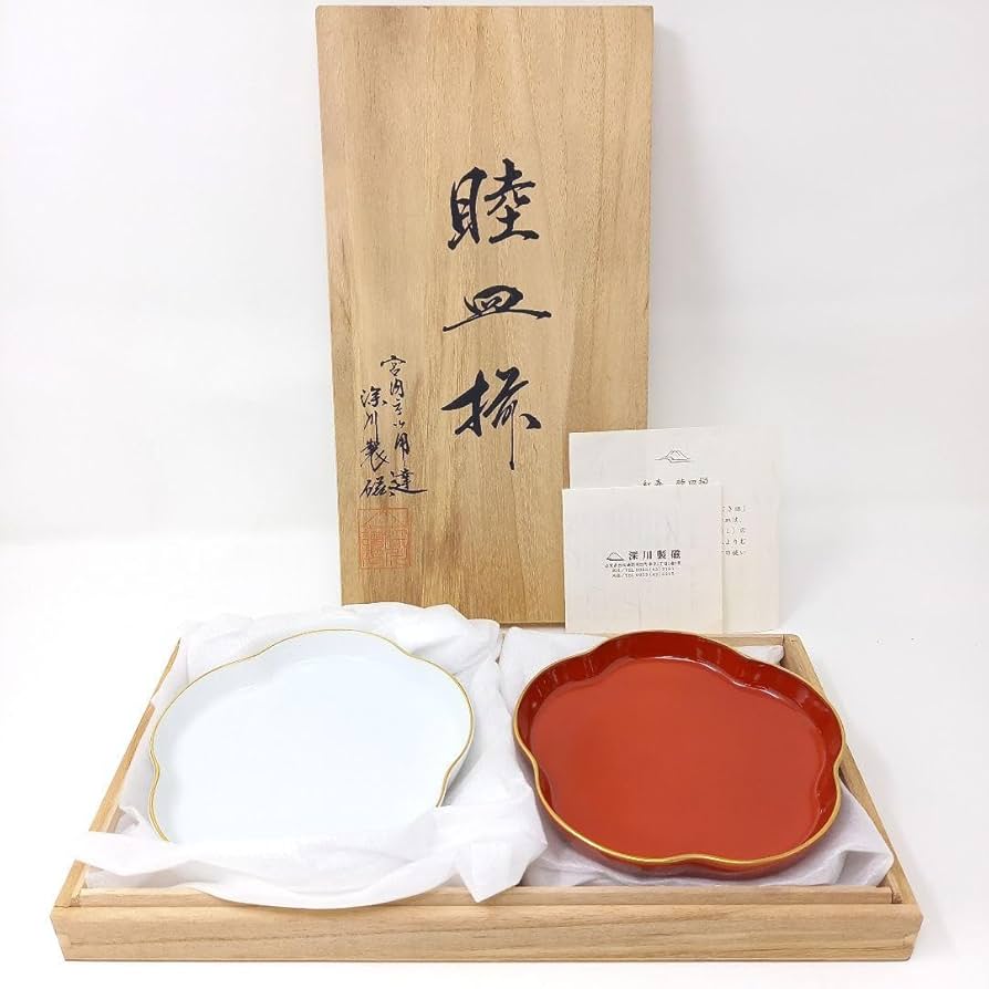 Amazon.co.jp: 品 深川製磁 紅寿 睦皿揃 紅白 梅型 皿 : ホーム＆キッチン