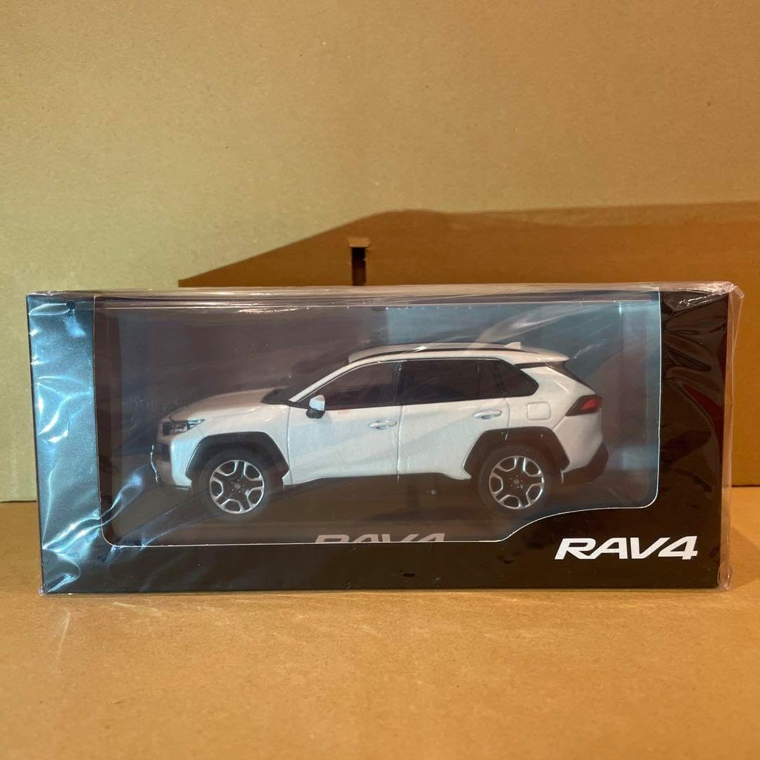 1⁄30 トヨタ RAV4 アドベンチャー ホワイトパールカラーサンプル