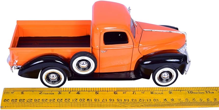 Amazon | Motormax 1:18スケールモデル フォードレプリカ ミニチュア