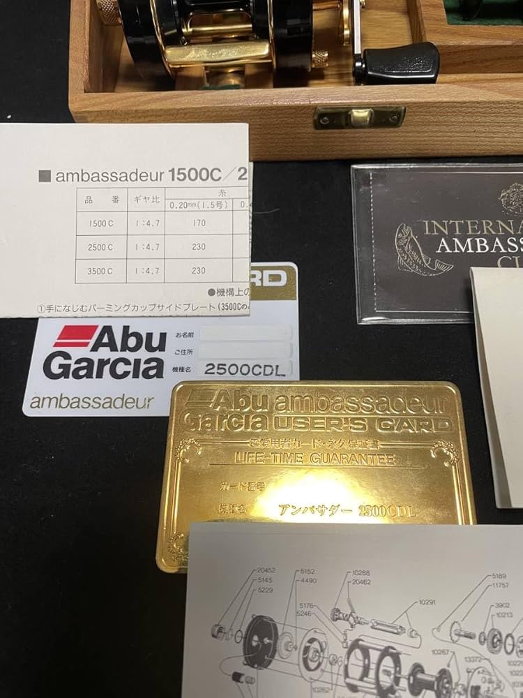 Amazon.co.jp: ABU Ambassadeur アブ アンバサダー 2500CDL 金黒 アブ