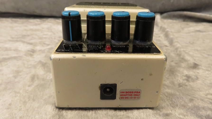 Amazon | BOSS Digital Delay DD-3 | ディレイ・リバーブ | 楽器・音響機器