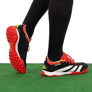 Amazon.co.jp: アディダス フットサルシューズ プレデター アルファ