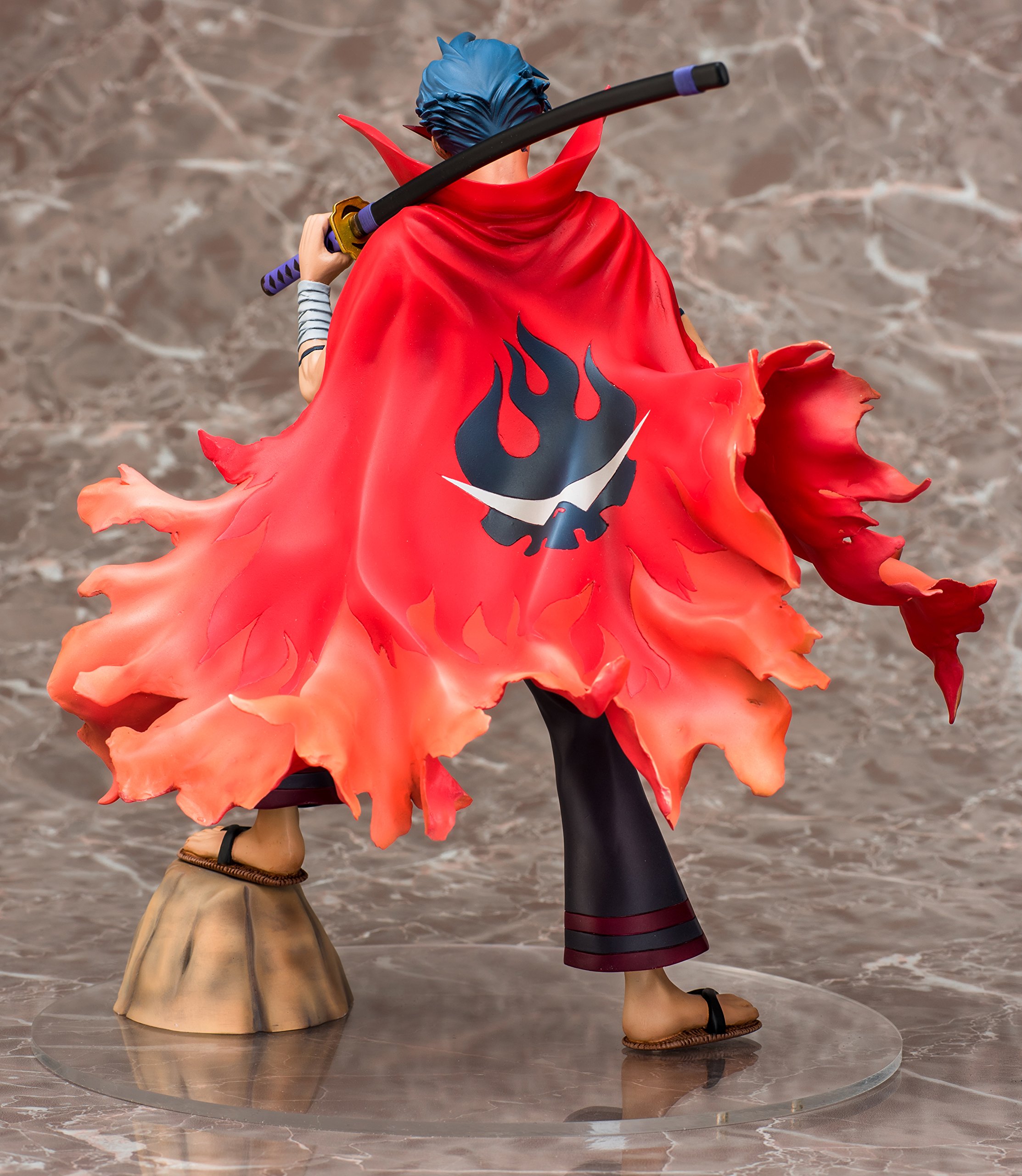 Amazon.co.jp: 天元突破グレンラガン カミナ 1/8スケール PVC製 塗装