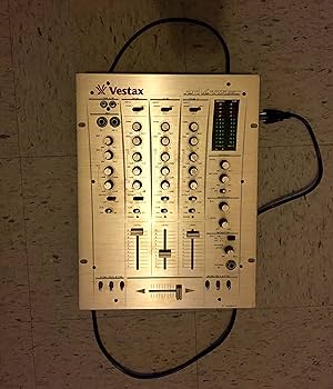 Vestax Professional Mixing Controller Model PCV-275 : Amazon.com