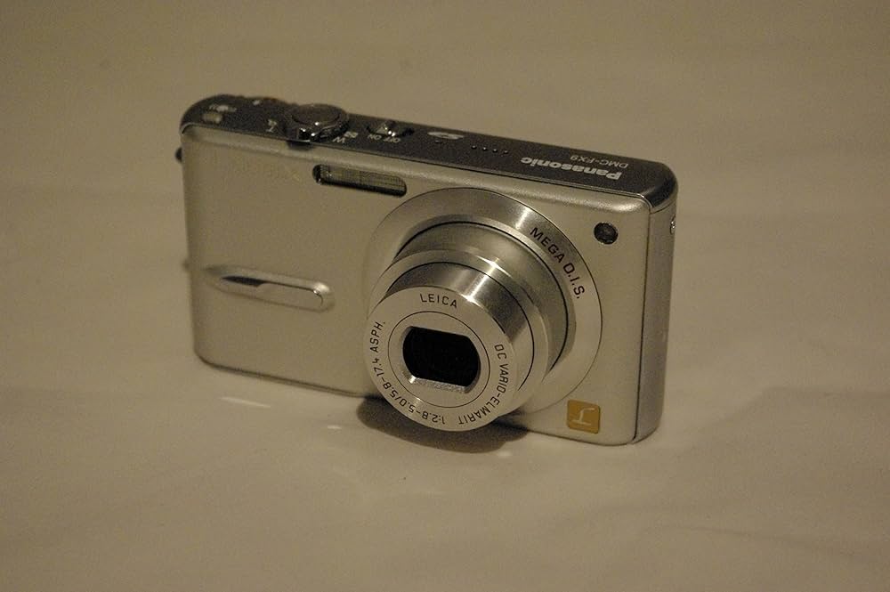 Panasonic LUMIX DMC-FX9 SD付きコンパクトデジカメ Panasonic LUMIX