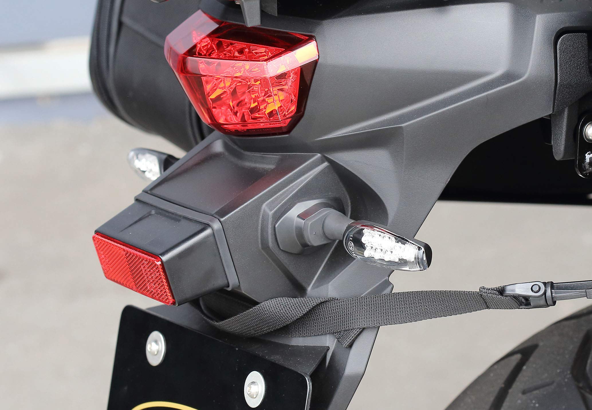 Amazon | キジマ(Kijima) バイクパーツ LEDウインカー TRL2タイプ