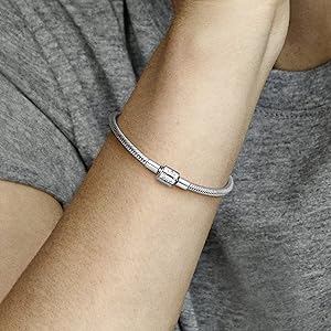 Amazon.com: PANDORA Moments Barrel Clasp Snake Bracelet: Clothing