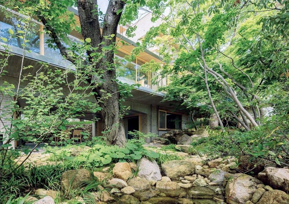 NIWA HOUSE: Houses Designed by TOSHIHITO YOKOUCHI 横内敏人の住宅
