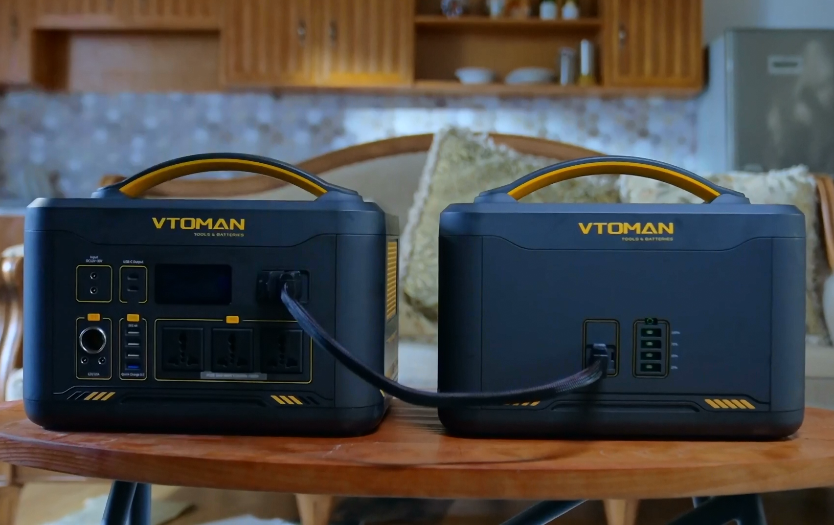 Amazon.co.jp: VTOMAN JUMP1500X ポータブル電源 大容量 828Wh
