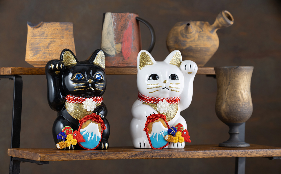 Amazon.co.jp: ご縁猫 富士山(M-SIZE 黒 Black）右手あげ/陶器＿lucky