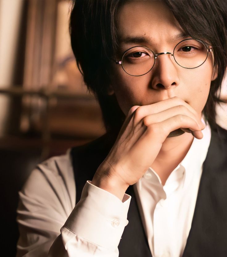 徹底調査】中村倫也さんのメガネ姿がオシャレ！ブランドから型番まで判明