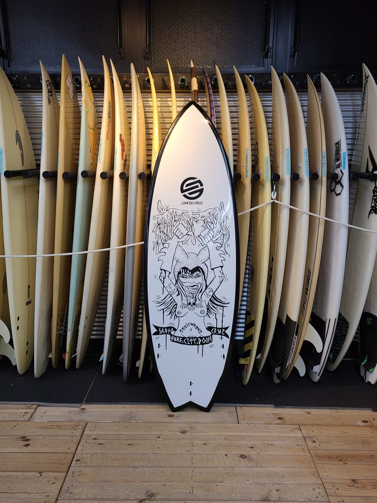 中古サーフボード SANTA CRUZ OZZIE WRIGHT / リサイクルショップ三喜